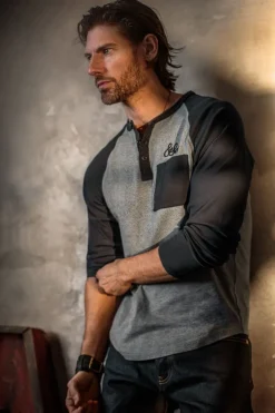 &SONS Tops-Infield Raglan Henley Shirt Grey/Charcoal